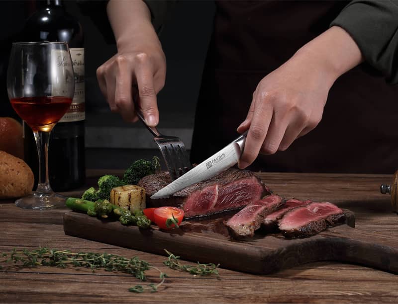 The Ultimate Guide to Choosing the Perfect Steak Knife